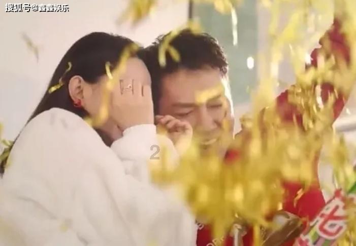 维密超模连吃3口猪油，私人健身教练：不要吃了，你是1个维密超模